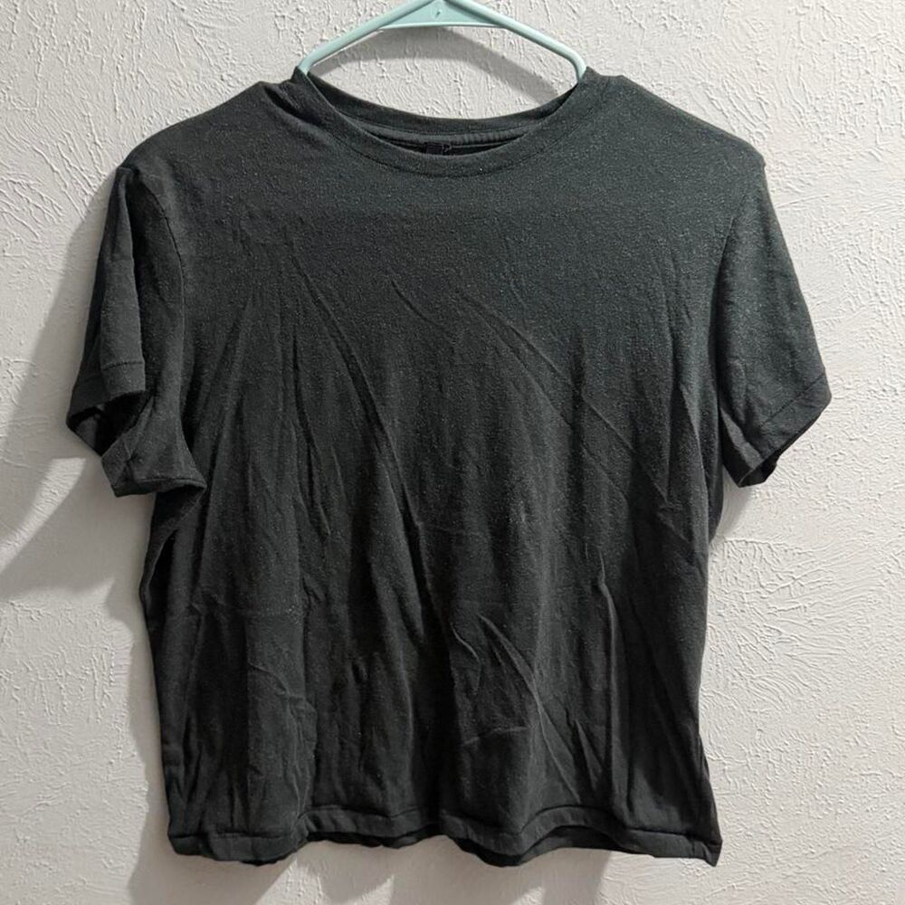 Skims Women's black T-shirt